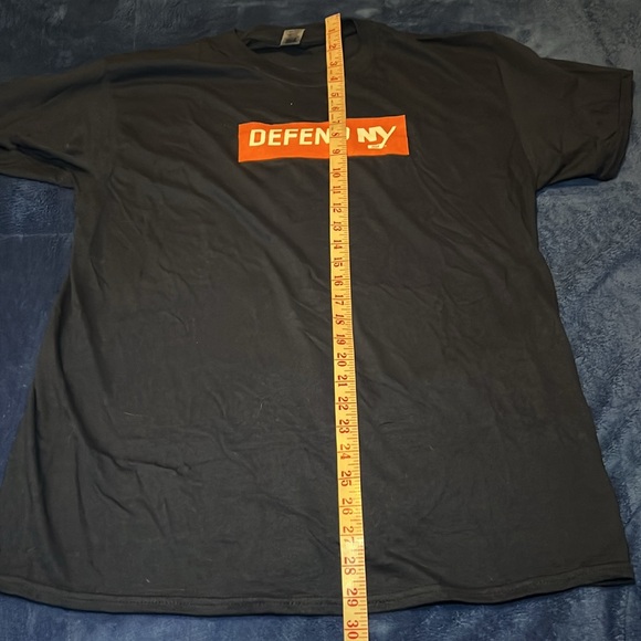 NWOT, NY Islanders “Defend NY” Islanders T-Shirt,  Size L - Picture 2 of 5